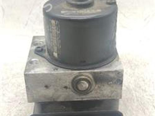 Used ABS pump AUDI A3 (8L1) 1.9 TDI (130 hp) 18384492
