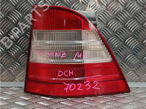 Used Right taillight MERCEDES-BENZ M-CLASS (W163) ML 270 CDI (163.113) (163 hp) 30139455