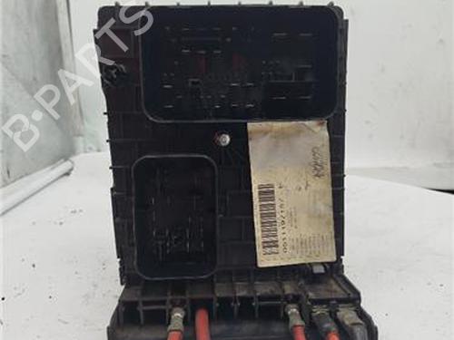 Used Fuse box VW TOURAN (1T1, 1T2) 1.9 TDI (105 hp) 23646958