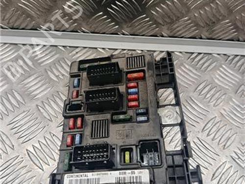 Used Fuse box Fuse box CITROËN C5 I (DC_) 2.0 HDi (DCRHZB, DCRHZE) (109 hp) 34145436 34145436