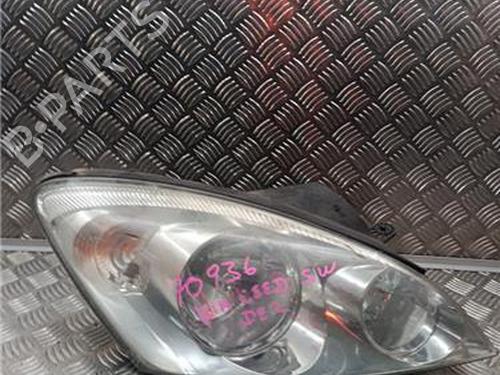 Phare droit KIA CEE'D Hatchback (ED) 2.0 CRDi 140 (140 hp) 32075466