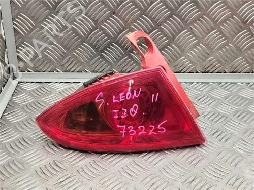 Used Left taillight Left taillight SEAT LEON (1P1) 2.0 TDI 16V (140 hp) 40554374 40554374