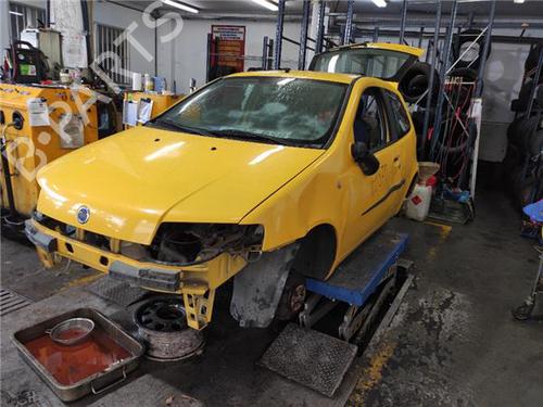 Used Parts FIAT PUNTO (188_) 1.2 16V 80 (188.233, .235, .253, .255, .333, .353, .639,... (80 hp) 4262601