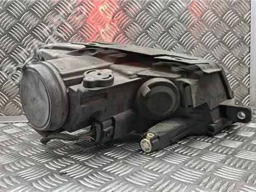 Left headlight VW PASSAT B6 (3C2) 2.0 TDI 16V | BP32399741C28