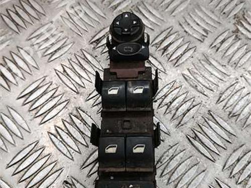 Used Left front window switch Left front window switch PEUGEOT 5008 (0U_, 0E_) 1.6 HDi (112 hp) 34572924 34572924