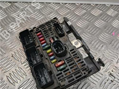 Used Fuse box PEUGEOT 407 SW (6E_, 6D_) 1.6 HDi 110 (109 hp) 30767713