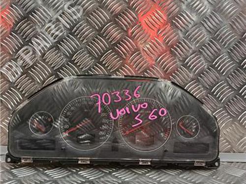 Used Instrument cluster VOLVO S60 I (384) 2.4 D (126 hp) 30311397