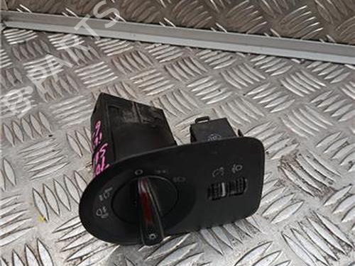 Used Switch Switch SEAT IBIZA IV (6J5, 6P1) 1.9 TDI (105 hp) 33478495 33478495