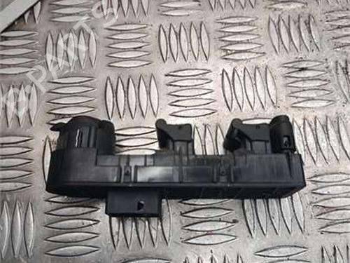 Left front window switch ALFA ROMEO 159 (939_) 1.9 JTDM 16V (939AXC1B, 939AXC12) | BP35798076I27 - Image 3