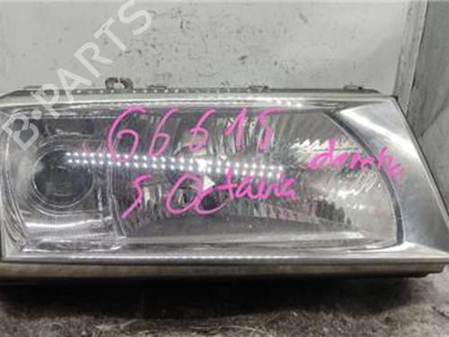 Used Right headlight SKODA OCTAVIA I (1U2) 1.9 TDI (100 hp) 19141465