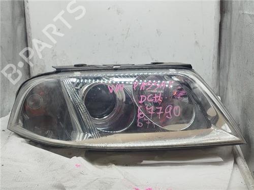 Højre forlygte VW PASSAT B5.5 (3B3) 1.9 TDI (130 hp) 24601015