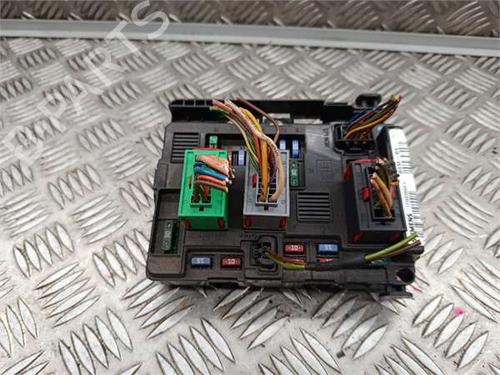 Fuse box PEUGEOT 1007 (KM_) 1.4 HDi | BP39699224E1 - Image 3