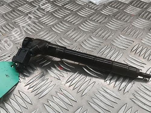 Injecteur SKODA RAPID Spaceback (NH1) 1.4 TDI (90 hp) 32151112