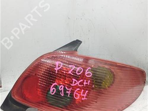 Høyre baklys PEUGEOT 206 Hatchback (2A/C) 1.6 HDi 110 (109 hp) 28613598