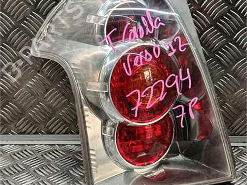 Achterlicht links Achterlicht links TOYOTA COROLLA Verso (ZER_, ZZE12_, R1_) 2.2 D-4D (AUR10_, AUR10R) (136 hp) 36958654 36958654