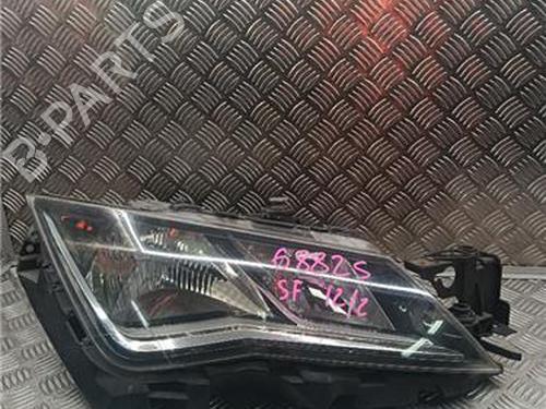 Scheinwerfer rechts für SEAT LEON ST (5F8) 2.0 TDI (110 hp) 32354954