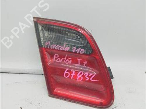 Venstre baglygte bagklap MERCEDES-BENZ E-CLASS (W210) E 320 CDI (210.026) (197 hp) 22684510