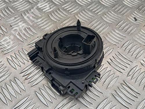 Etoupille airbag VW GOLF SPORTSVAN VII (AM1, AN1) 1.6 TDI (110 hp) 32100784