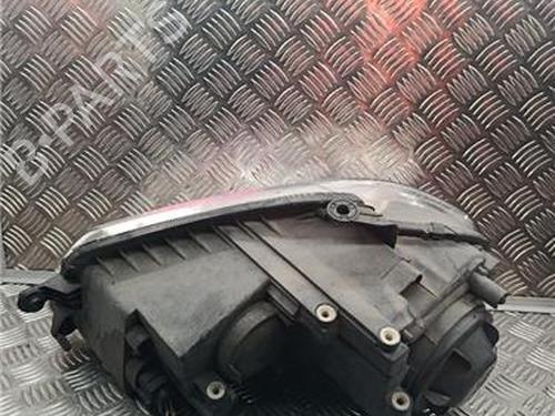 Right headlight VW TOURAN (1T1, 1T2) 1.9 TDI | BP32223635C29