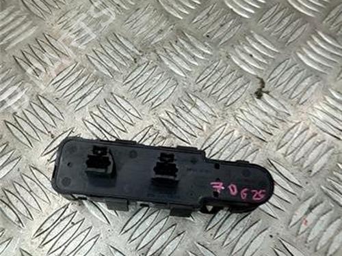 Left front window switch PEUGEOT 307 SW (3H) 2.0 HDI 110 | BP30949401I27