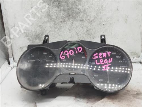Used Instrument cluster SEAT LEON (1P1) 1.4 TSI (125 hp) 31348366