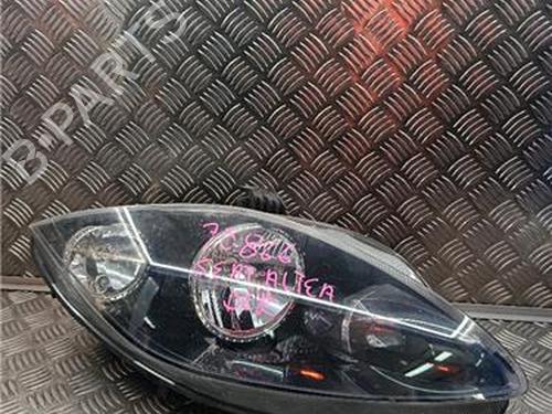 Used Right headlight SEAT ALTEA XL (5P5, 5P8) 1.6 TDI (90 hp) 32486531