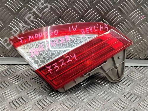 Venstre baglygte bagklap Venstre baglygte bagklap FORD MONDEO IV (BA7) 2.0 TDCi (140 hp) 40554377 40554377