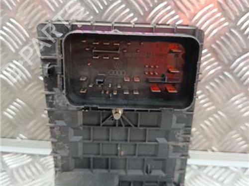 Used Fuse box Fuse box AUDI A3 (8P1) 1.9 TDI (105 hp) 33478497 33478497