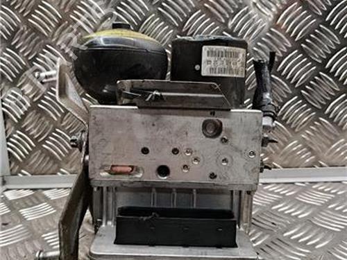 Used ABS pump MERCEDES-BENZ E-CLASS (W211) E 280 (211.054) (231 hp) 30366772