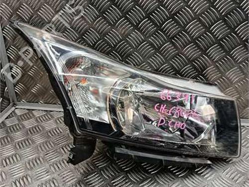 Used Right headlight Right headlight CHEVROLET CRUZE Hatchback (J305) 2.0 CDI (163 hp) 34572894 34572894