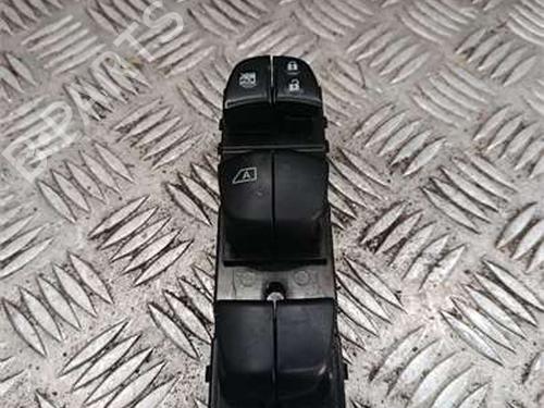 Used Left front window switch Left front window switch NISSAN LEAF (ZE0) Electric (109 hp) 35747745 35747745
