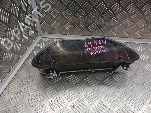 Used Instrument cluster TOYOTA AVENSIS (_T25_) 2.0 D-4D (CDT250_, CDT250R) (116 hp) 30606574