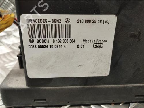 Used Central lock pump MERCEDES-BENZ E-CLASS (W210) E 280 (210.053) (193 hp) 30366778