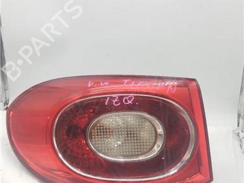 Venstre baglygte VW TIGUAN (5N_) 2.0 TDI (140 hp) 28006379
