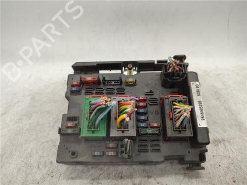 Used Fuse box CITROËN XSARA (N1) 1.6 16V (109 hp) 18005498
