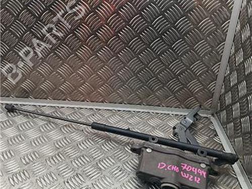 hingedoor-check-strap-mercedes-benz-e-class-w212-2009-2010-2011-2012-2013-2014-2015-2016-33418211 main image