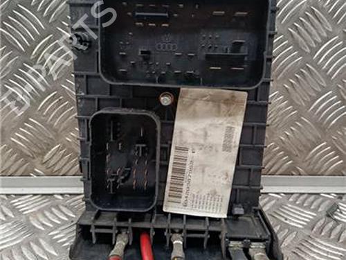 Used Fuse box Fuse box VW CADDY III Box Body/MPV (2KA, 2KH, 2CA, 2CH) 2.0 SDI (70 hp) 34410204 34410204