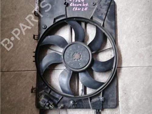 Used Radiator fan CHEVROLET CRUZE (J300) 1.6 (113 hp) 28526247