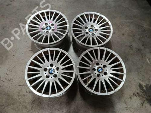 Set di cerchi Set di cerchi 38915923 38915923