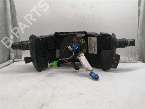 Used Switch RENAULT GRAND SCÉNIC II (JM0/1_) 1.5 dCi (JM1E) (106 hp) 28415628
