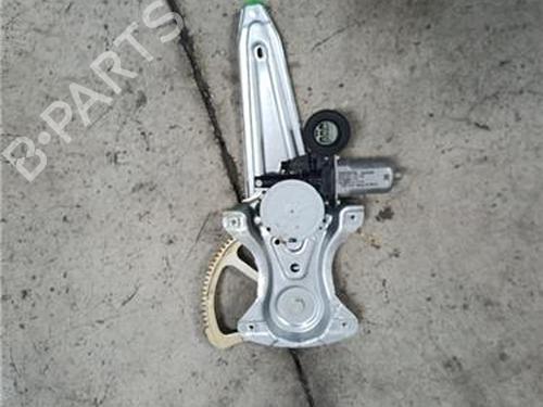 Autre TOYOTA YARIS (_P13_) 1.5 Hybrid (NHP130_, NHP130) (101 hp) 30916244