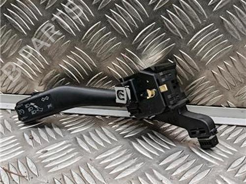 Used Switch Switch VW GOLF VI (5K1) 2.0 TDI (140 hp) 33948968 33948968