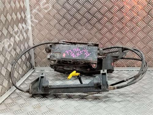 Used Electric handbrake Electric handbrake RENAULT MEGANE Scenic (JA0/1_) 1.9 dTi (JA0N) (98 hp) 40438384 40438384