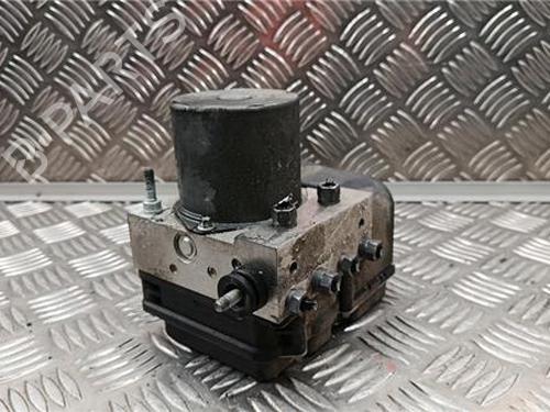 Pompe ABS PEUGEOT 5008 (0U_, 0E_) 1.6 BlueHDi 120 (120 hp) 32100748