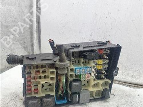 Caja reles / fusibles FORD FOCUS I (DAW, DBW) 1.8 Turbo DI / TDDi (90 hp) 29294367