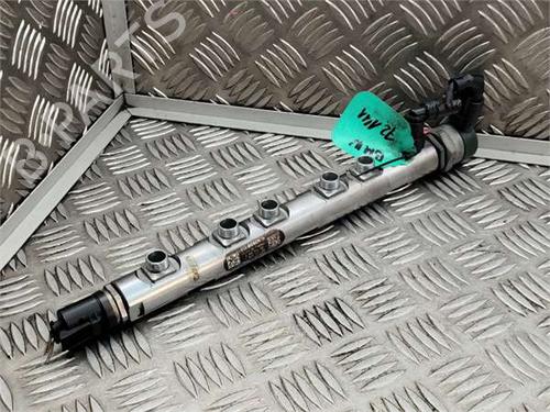 Used Injection rail Injection rail 39157484 39157484