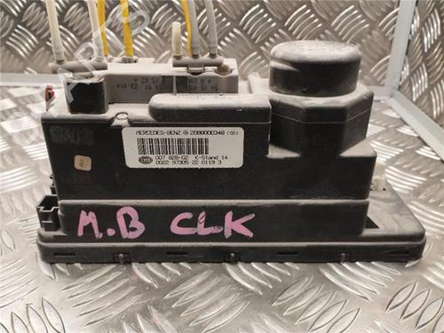 Used Central lock pump MERCEDES-BENZ CLK (C208) CLK 320 (208.365) (218 hp) 30366782