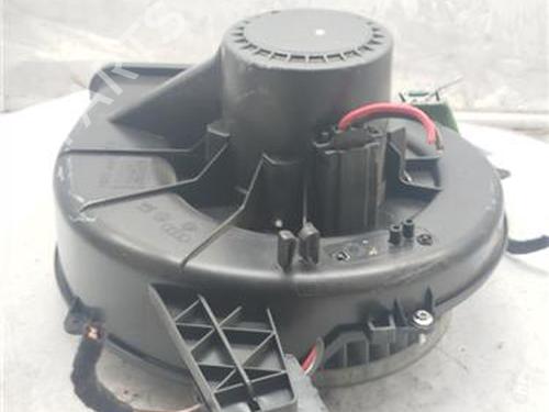 Gebläsemotor für SEAT IBIZA IV (6J5, 6P1) 1.2 (70 hp) 26303537