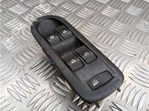 Used Left front window switch Left front window switch RENAULT MEGANE II Coupé-Cabriolet (EM0/1_) 1.9 dCi (131 hp) 33562100 33562100