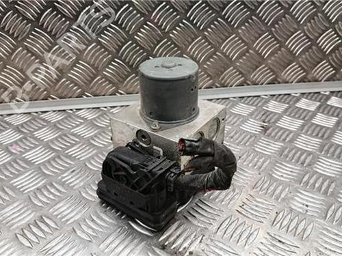 Used ABS pump ABS pump MERCEDES-BENZ M-CLASS (W166) ML 350 BlueTEC 4-matic (166.024, 166.023) (258 hp) 32716299 32716299